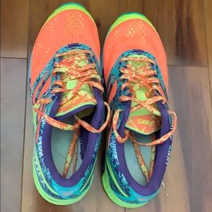 ASICS T580N size 8 us 39.5 euro